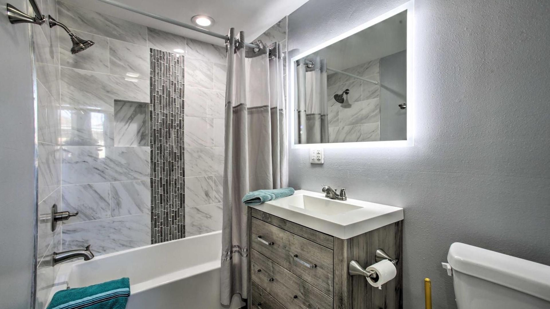 5 Mi To French Quarter: Nola Getaway W/ Patio! Holiday home