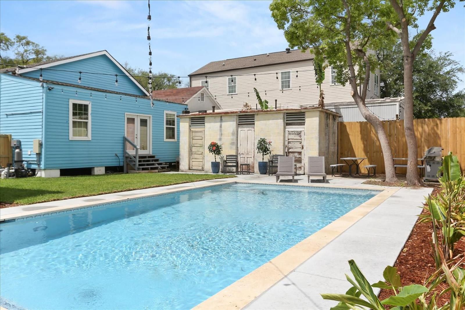 Sunny 5bed W Parking And Direct Streetcar Access Holiday home