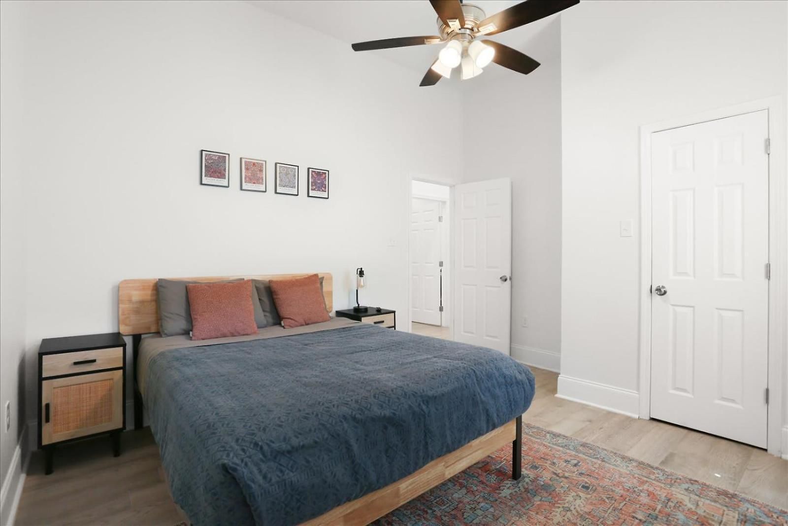 Sunny 5bed W Parking And Direct Streetcar Access