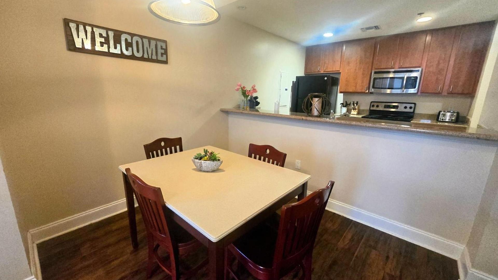 Apartment Beautiful Walk To French Quarter, Pool, Gym, View New Orleans