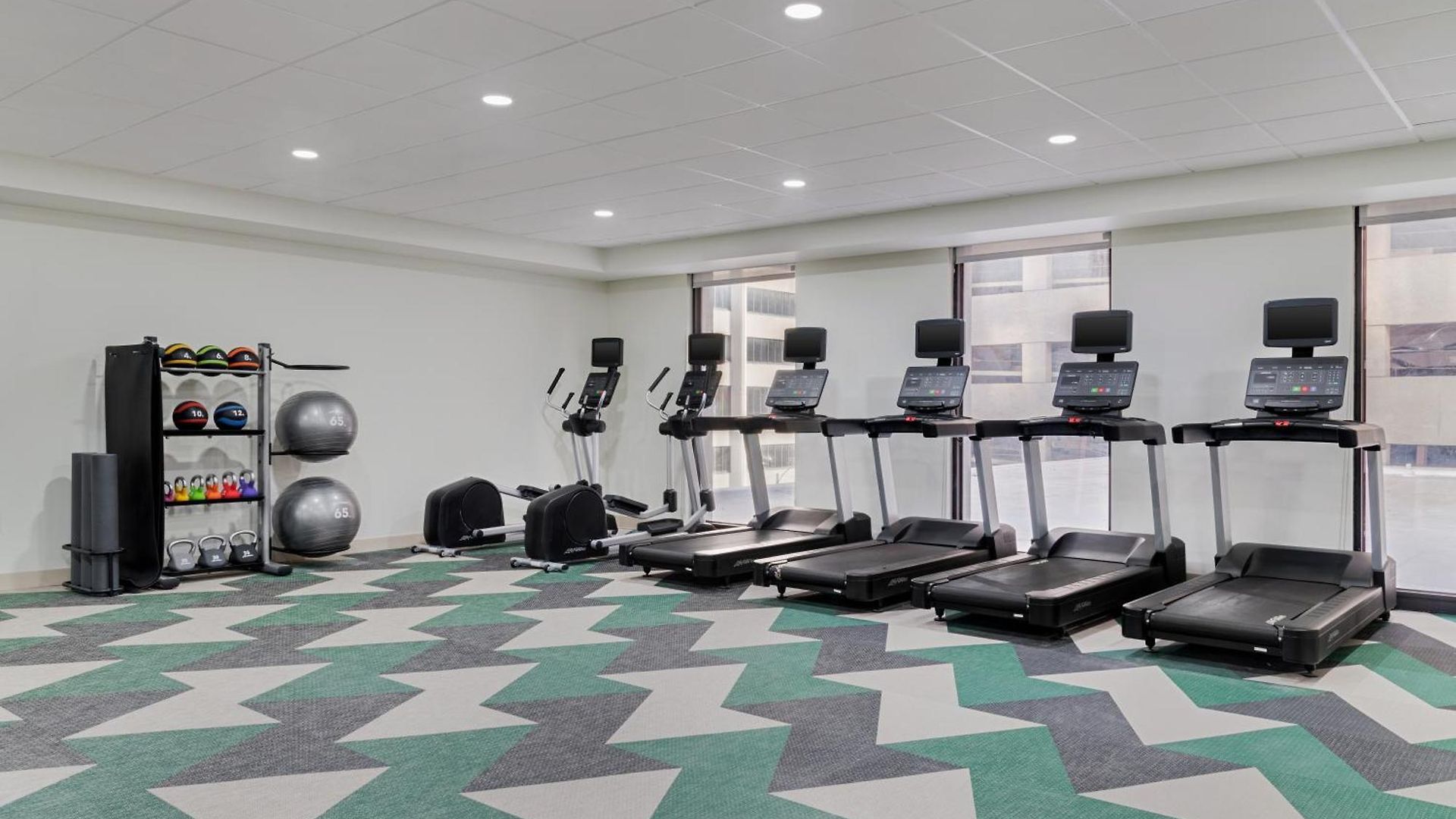 Hotel Element By Marriott Downtown 3*
