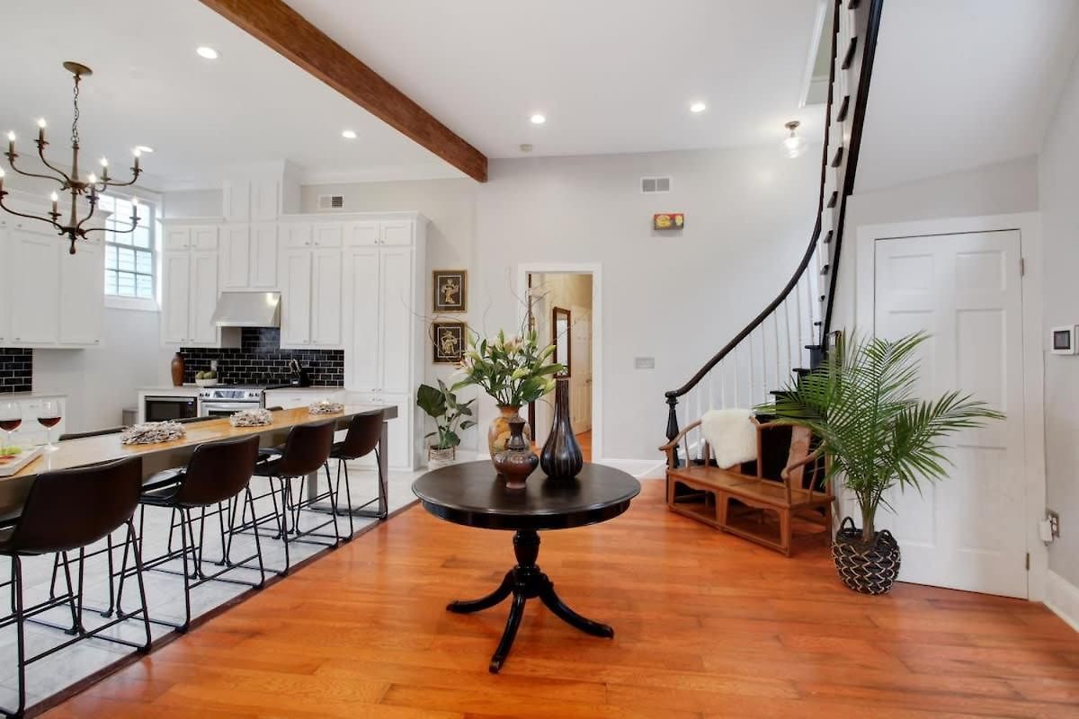 Historic 8br With Pool Hot Tub Holiday home *