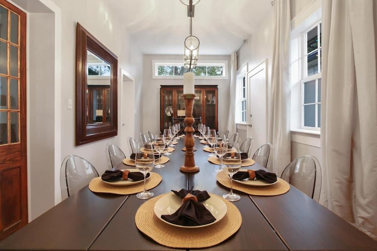 Historic 8br With Pool Hot Tub Holiday home *