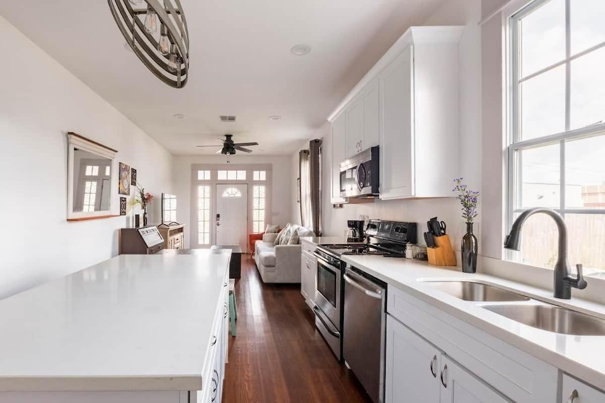 Beautiful Allen Toussaint Earhart Duplex