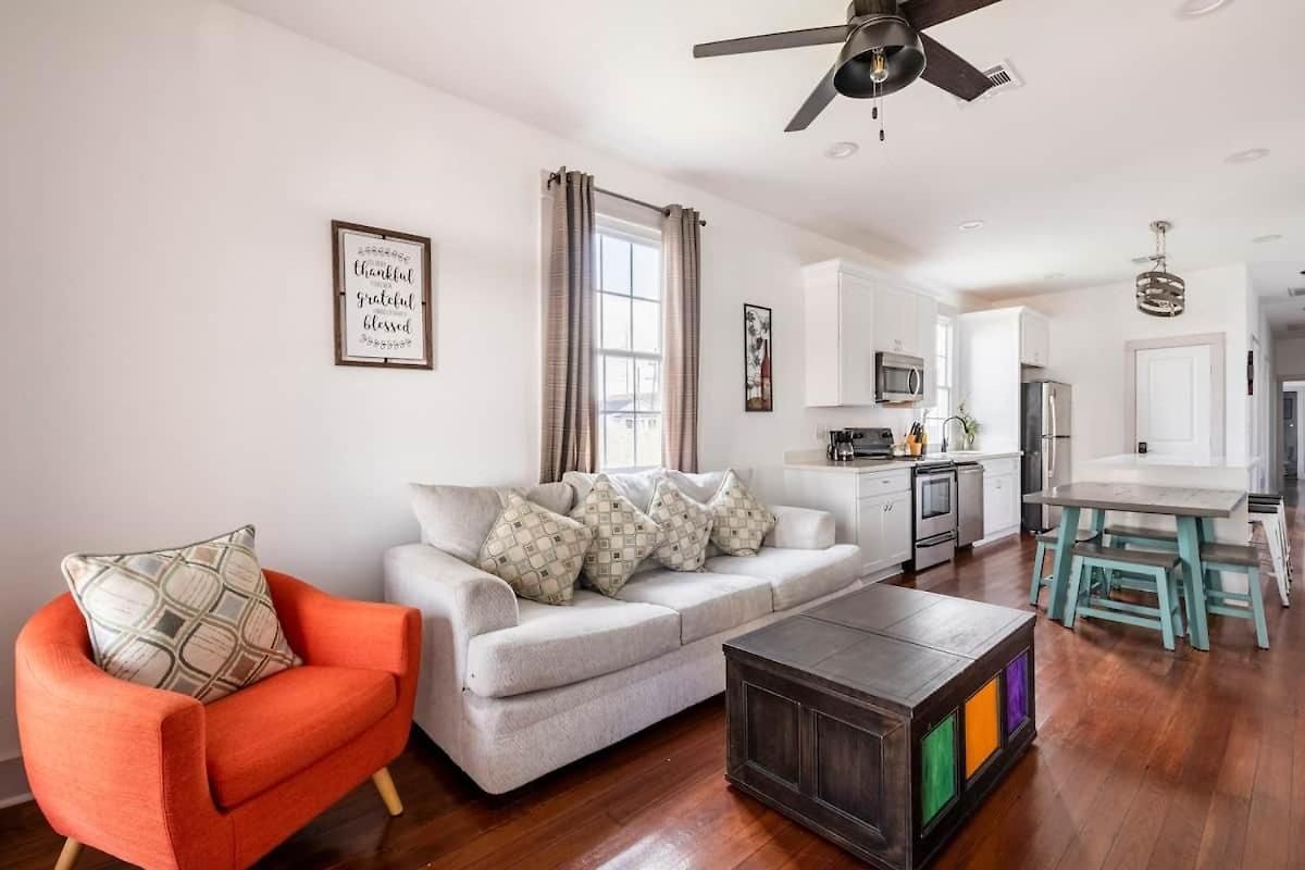 Beautiful Allen Toussaint Earhart Duplex New Orleans