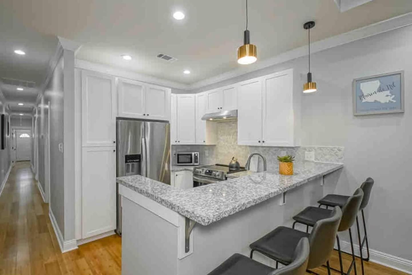 Holiday home Retreat W Patio & Fireplace Near Dome New Orleans