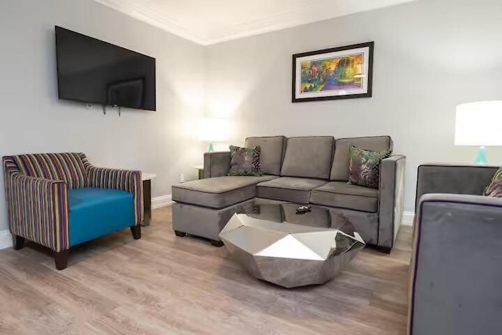 Aparthotel Chic 1br Retreat On Frenchmen Street W Pool 3*