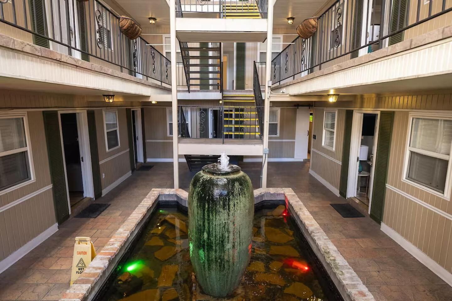 Frenchmen Private W Pool & Hot Tub Access Aparthotel 3*