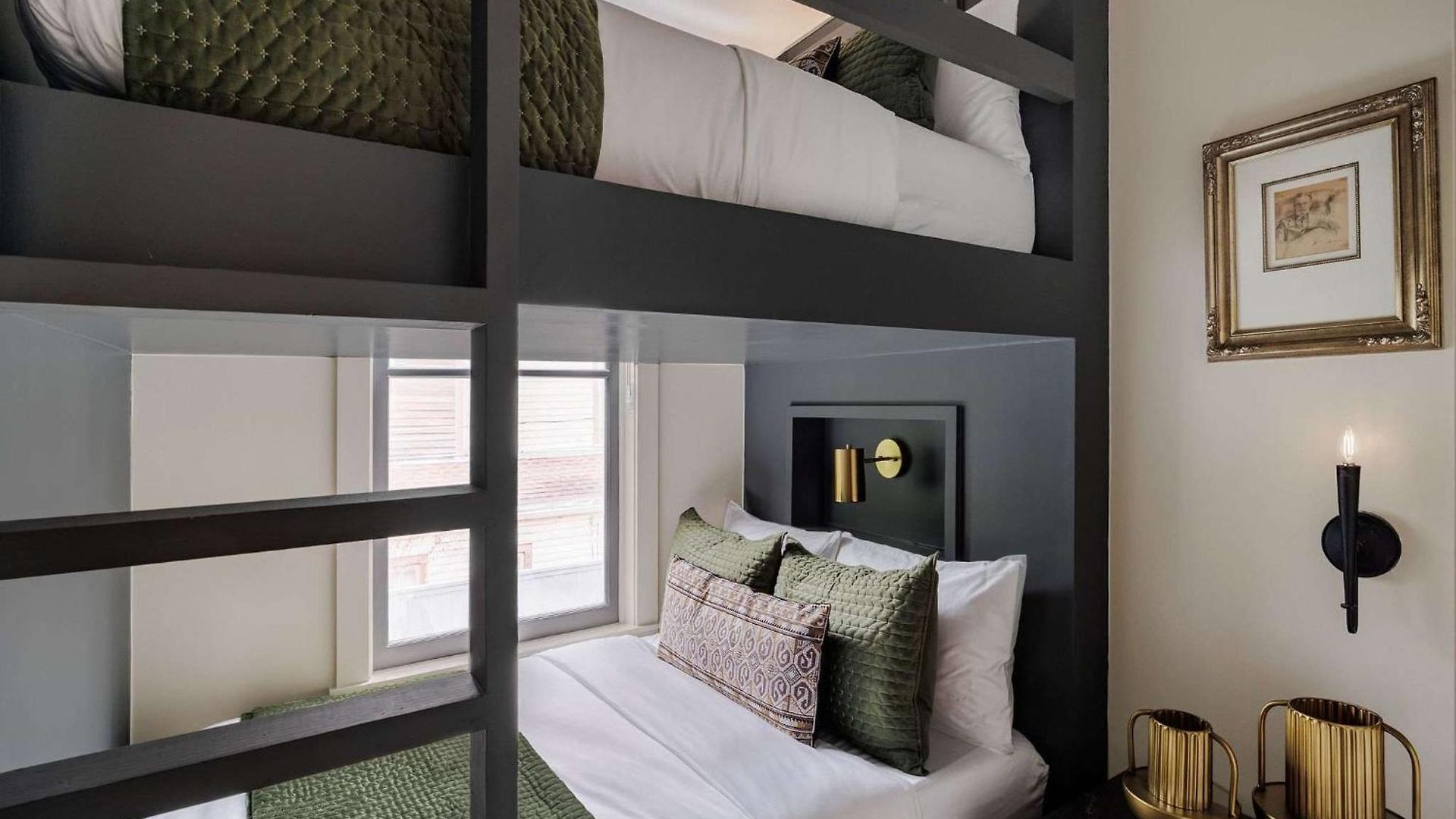 Luxe 6-bedroom Garden District Retreat Pool New Orleans