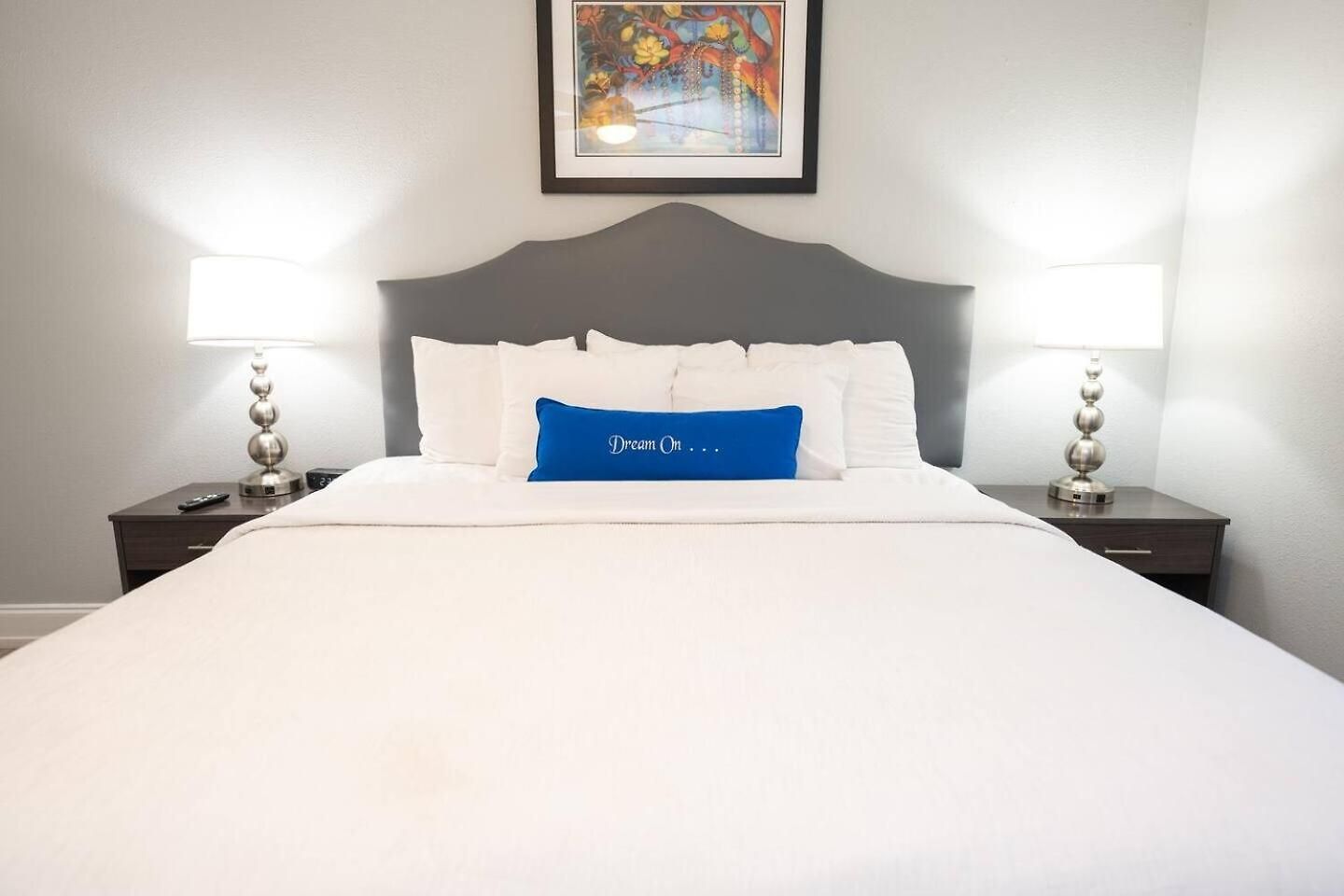 Frenchmen 2br Escape W Free Parking & Hot Tub 3* New Orleans