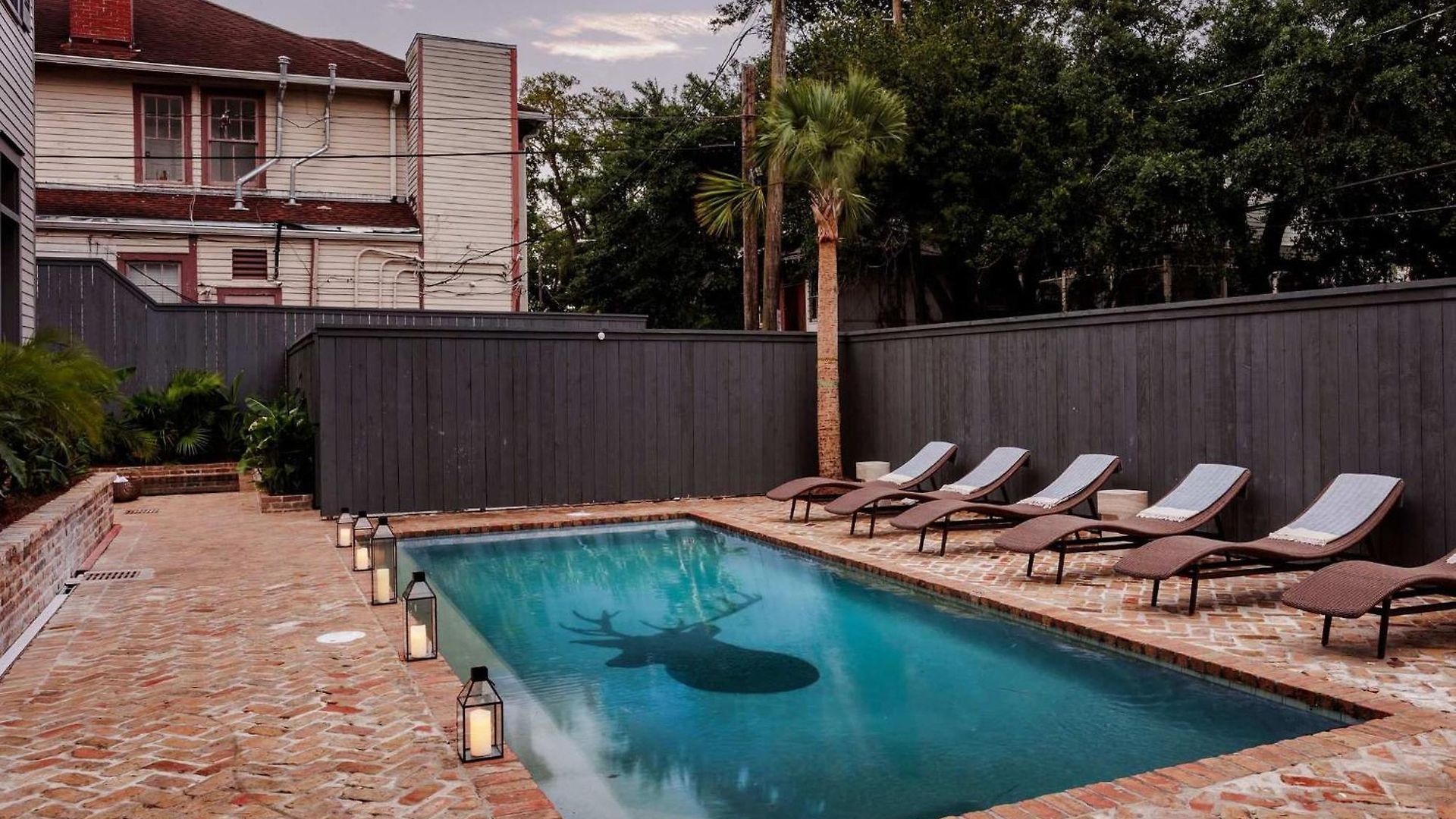 Luxe 6-bedroom Garden District Retreat Pool New Orleans