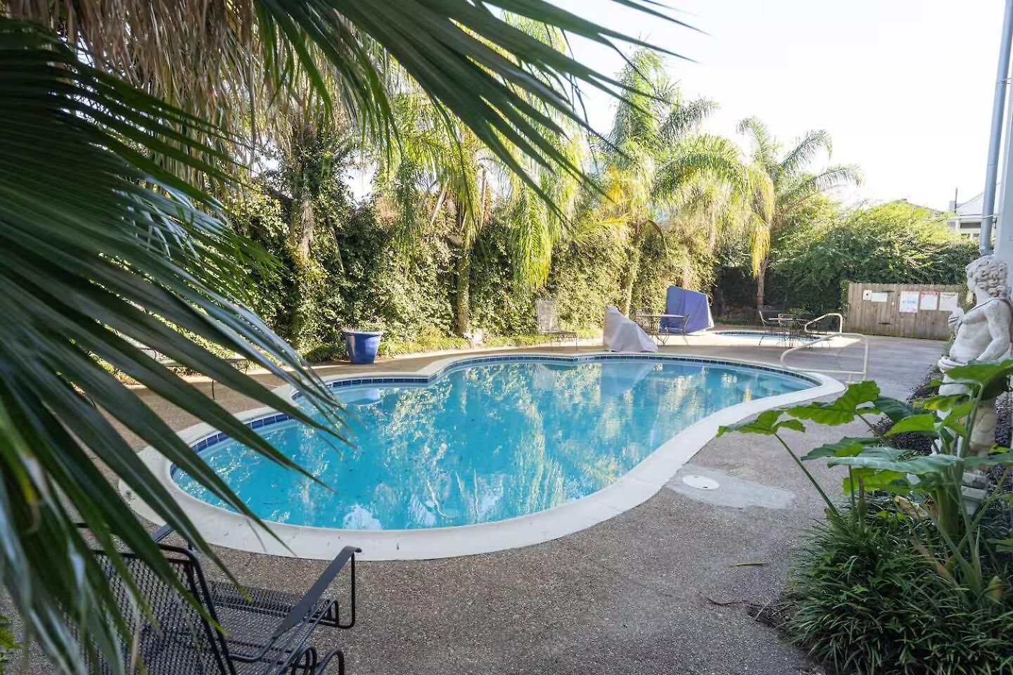 Frenchmen 2br W Pool, Hot Tub & Free Parking Aparthotel