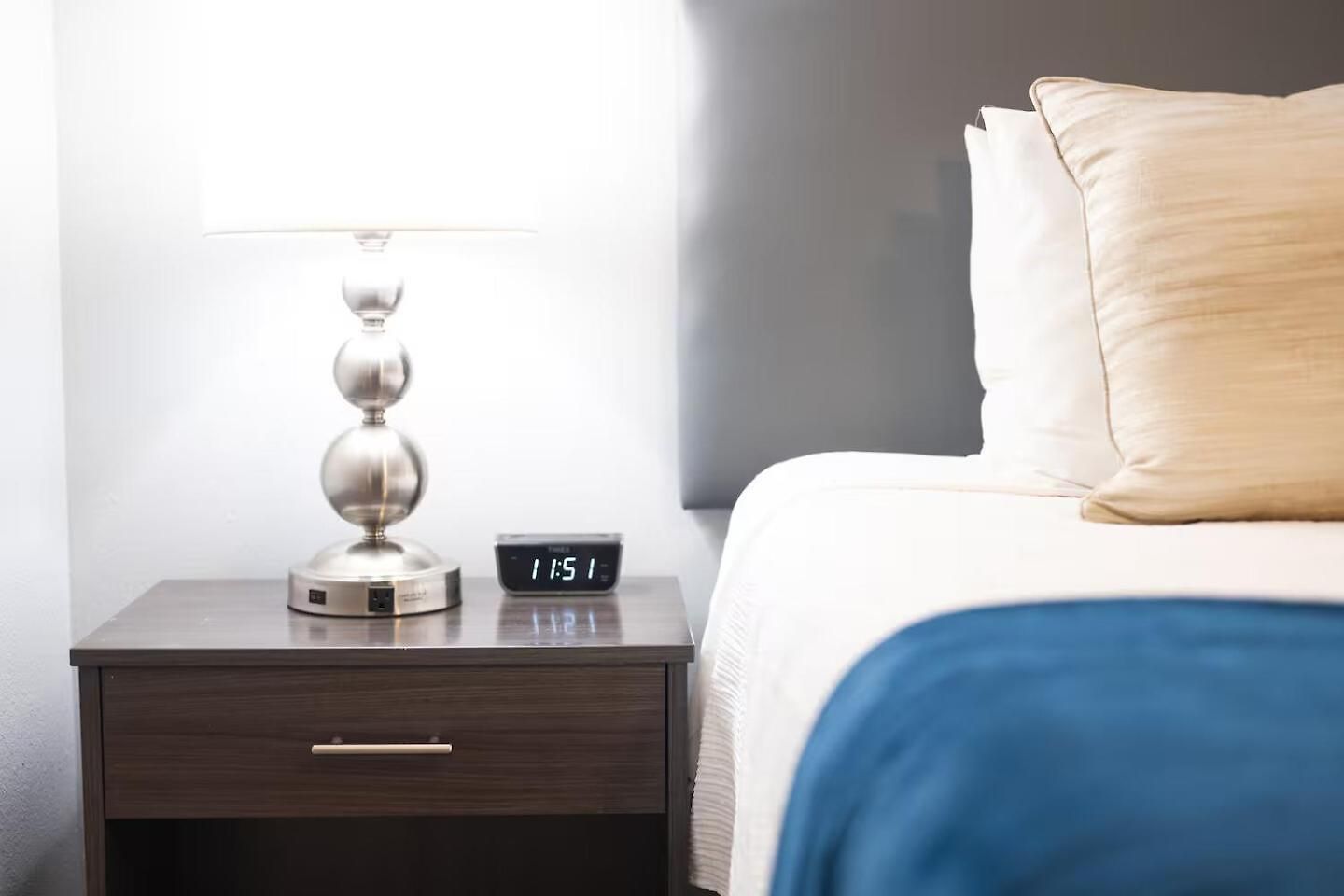 Aparthotel Luxury 2br W Pool & Hot Tub On Frenchmen St 3*