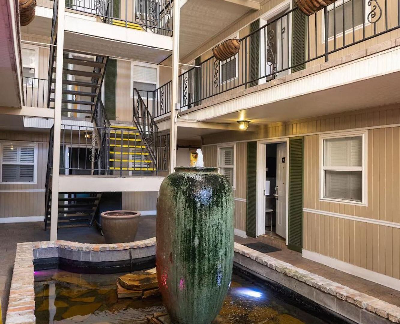 Refined 2br Escape On Frenchmen Street W Pool 3*