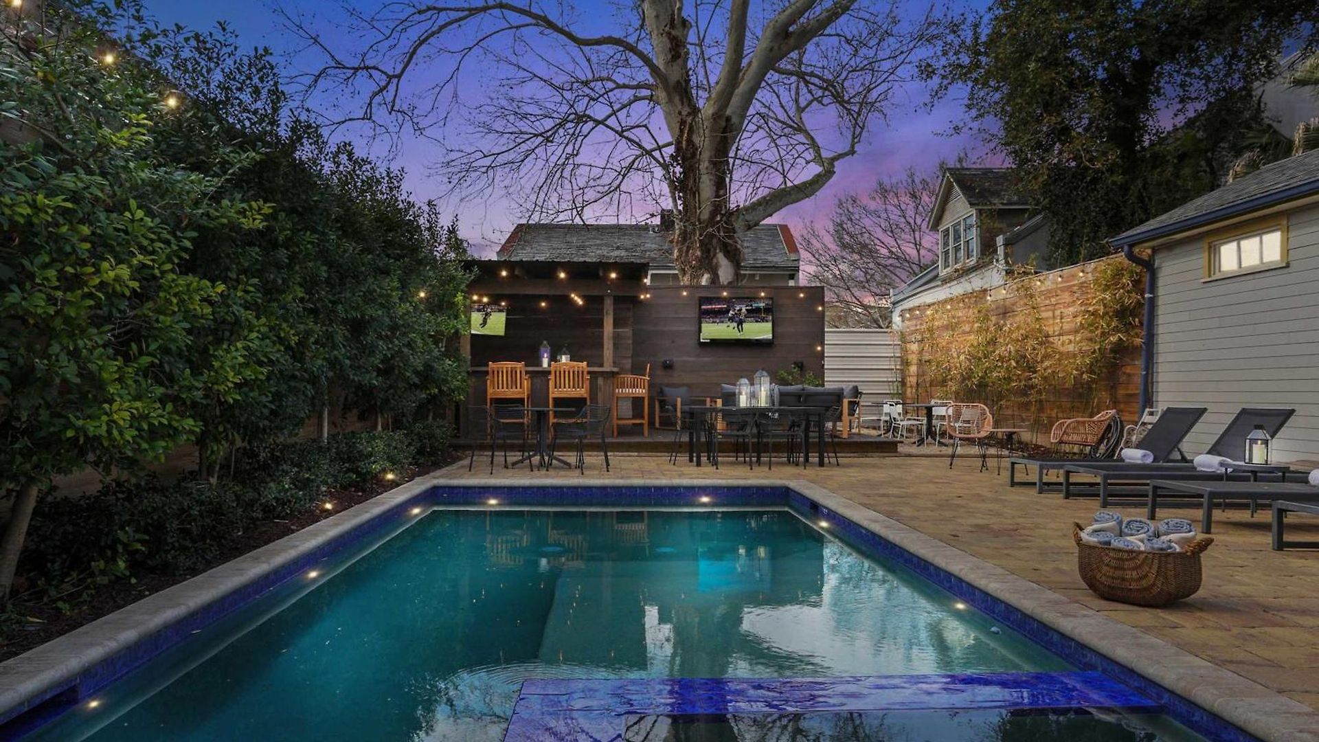Historic 8br With Pool Hot Tub *