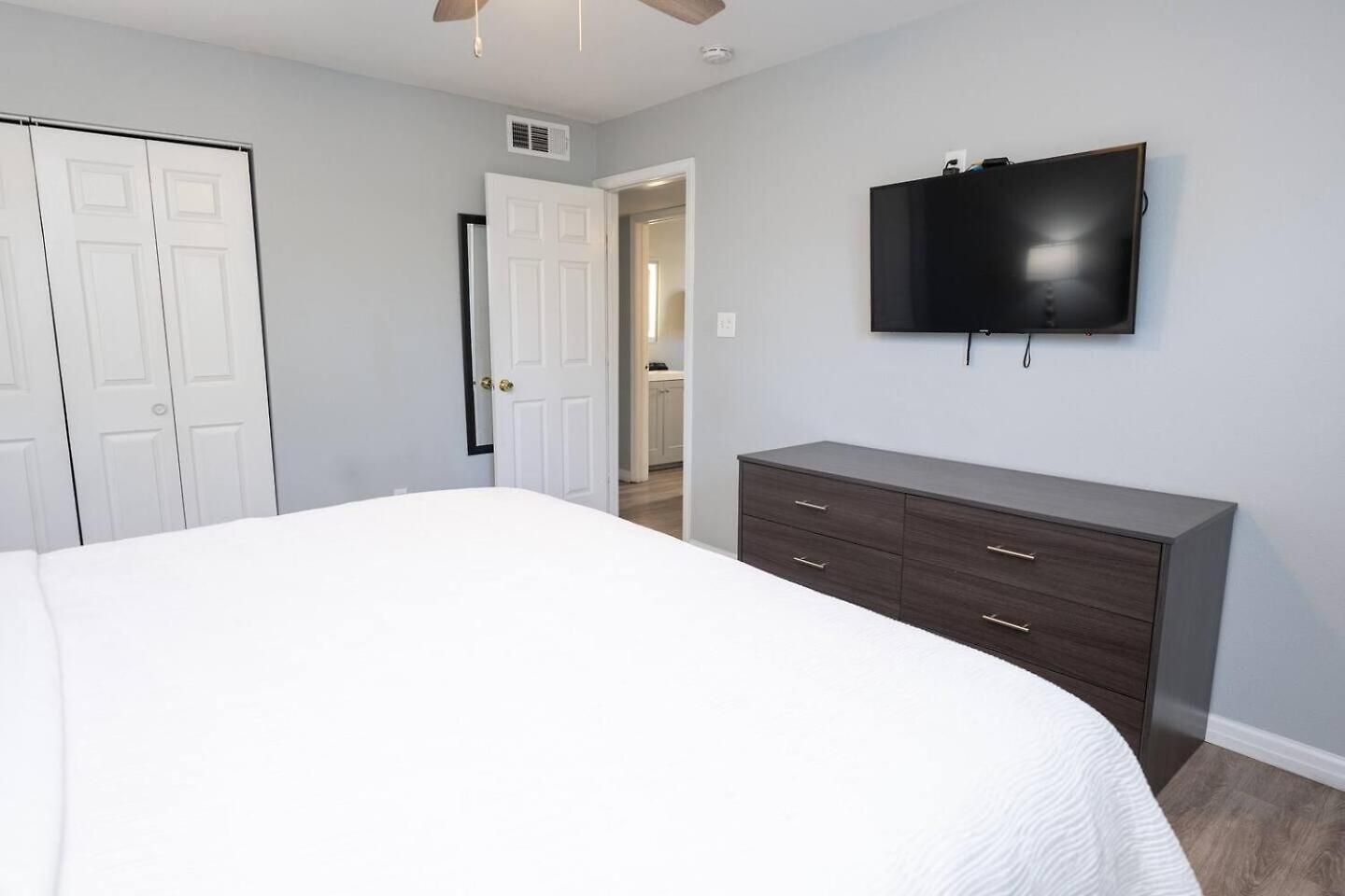 Frenchmen 2br W Pool & Free Parking 3* New Orleans