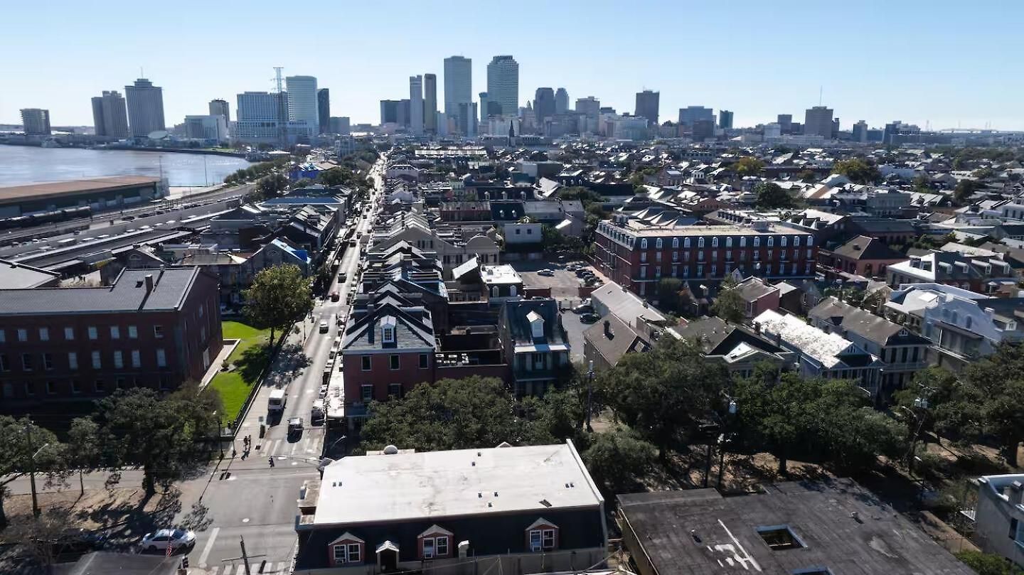 Chic 1br Retreat On Frenchmen Street W Pool New Orleans