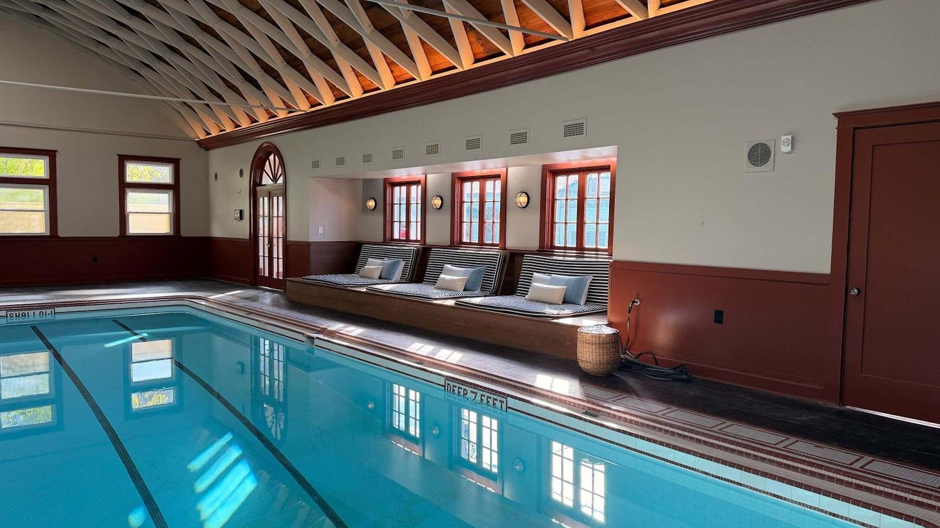 Rare 10br Luxury Estate Heated Indoor Pool Holiday home New Orleans