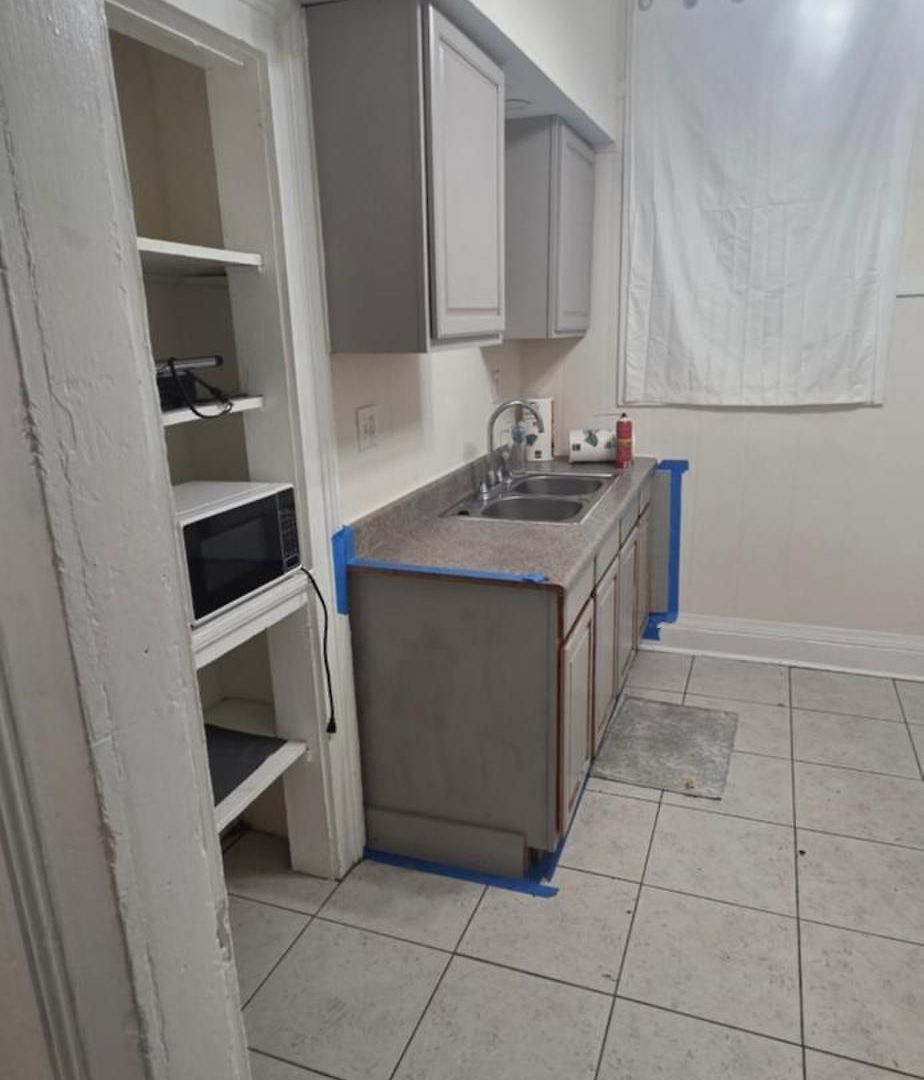 Apartment 2br Penthouse On Claiborne *