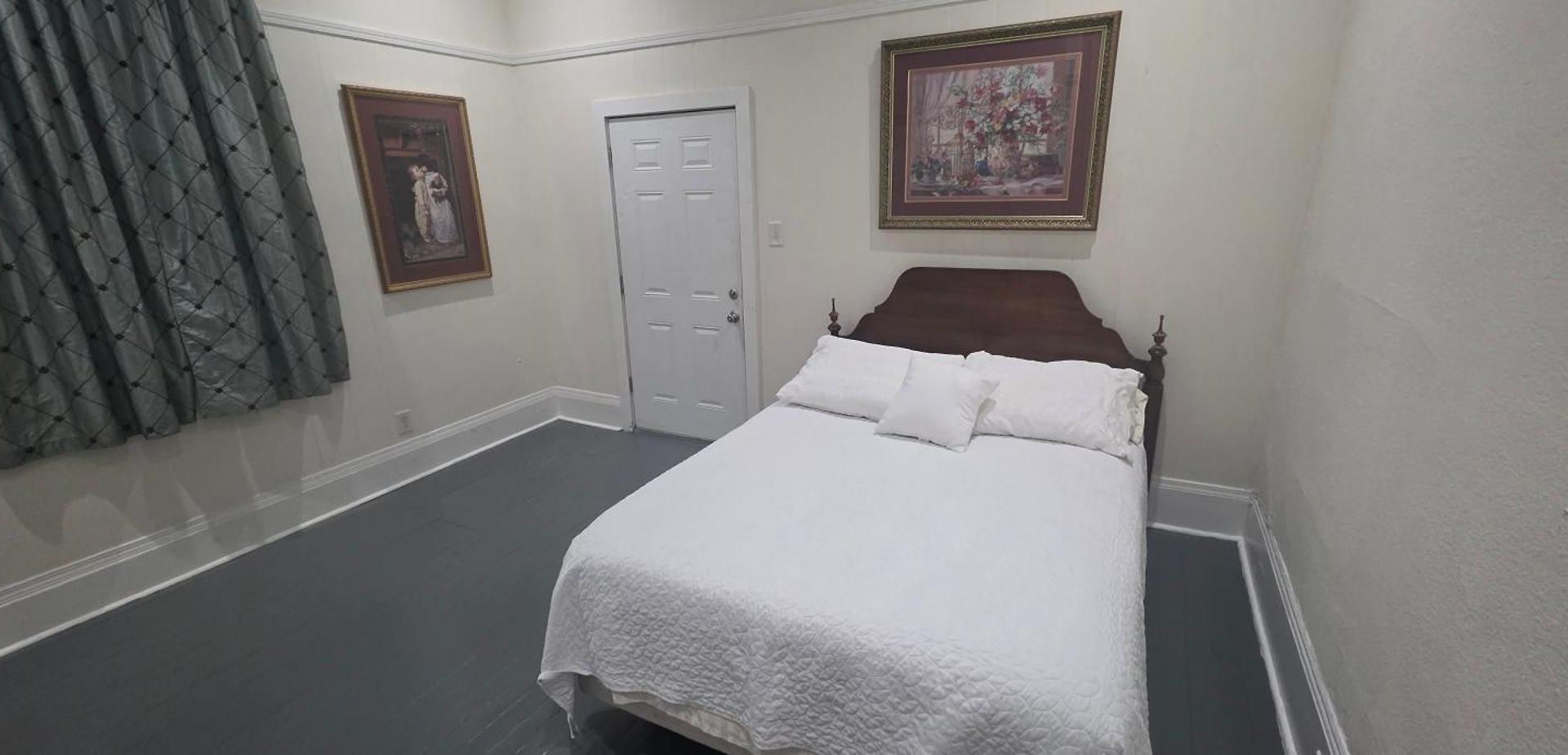 2br Penthouse On Claiborne
