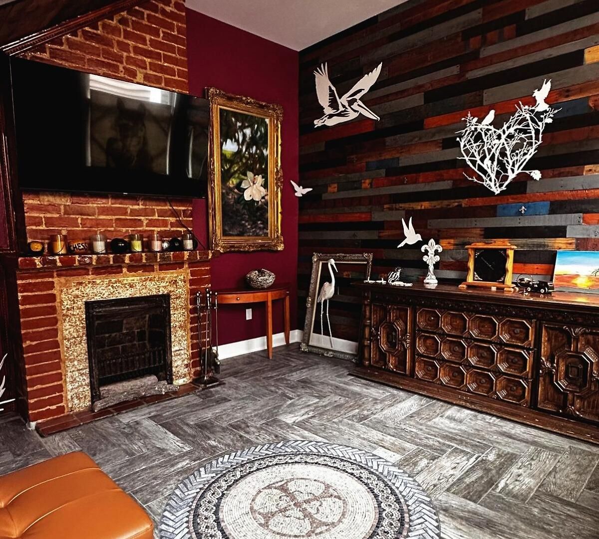 Gallery Alive! Apartment New Orleans