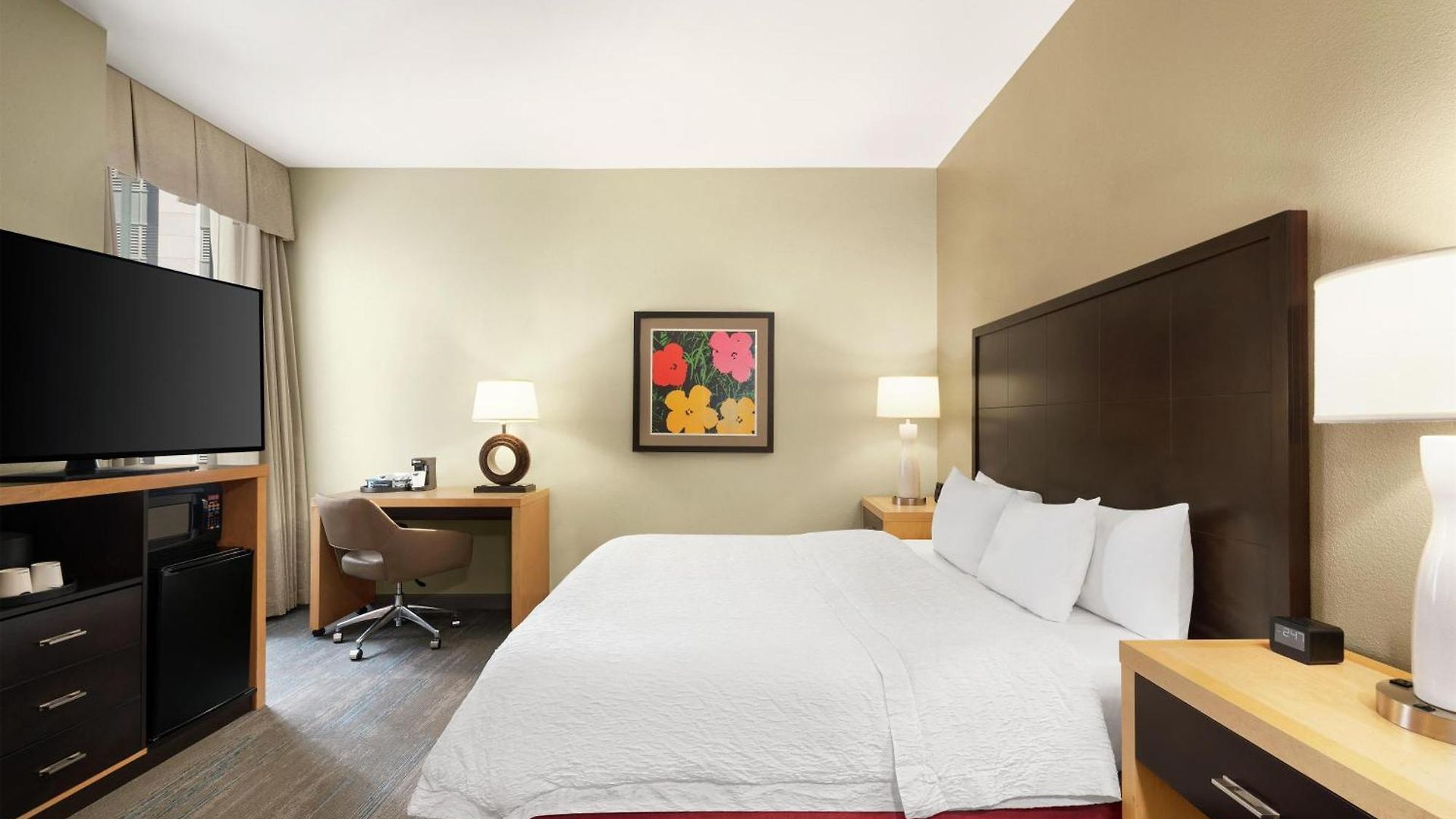 Hampton & Downtown French Quarter Area Hotel