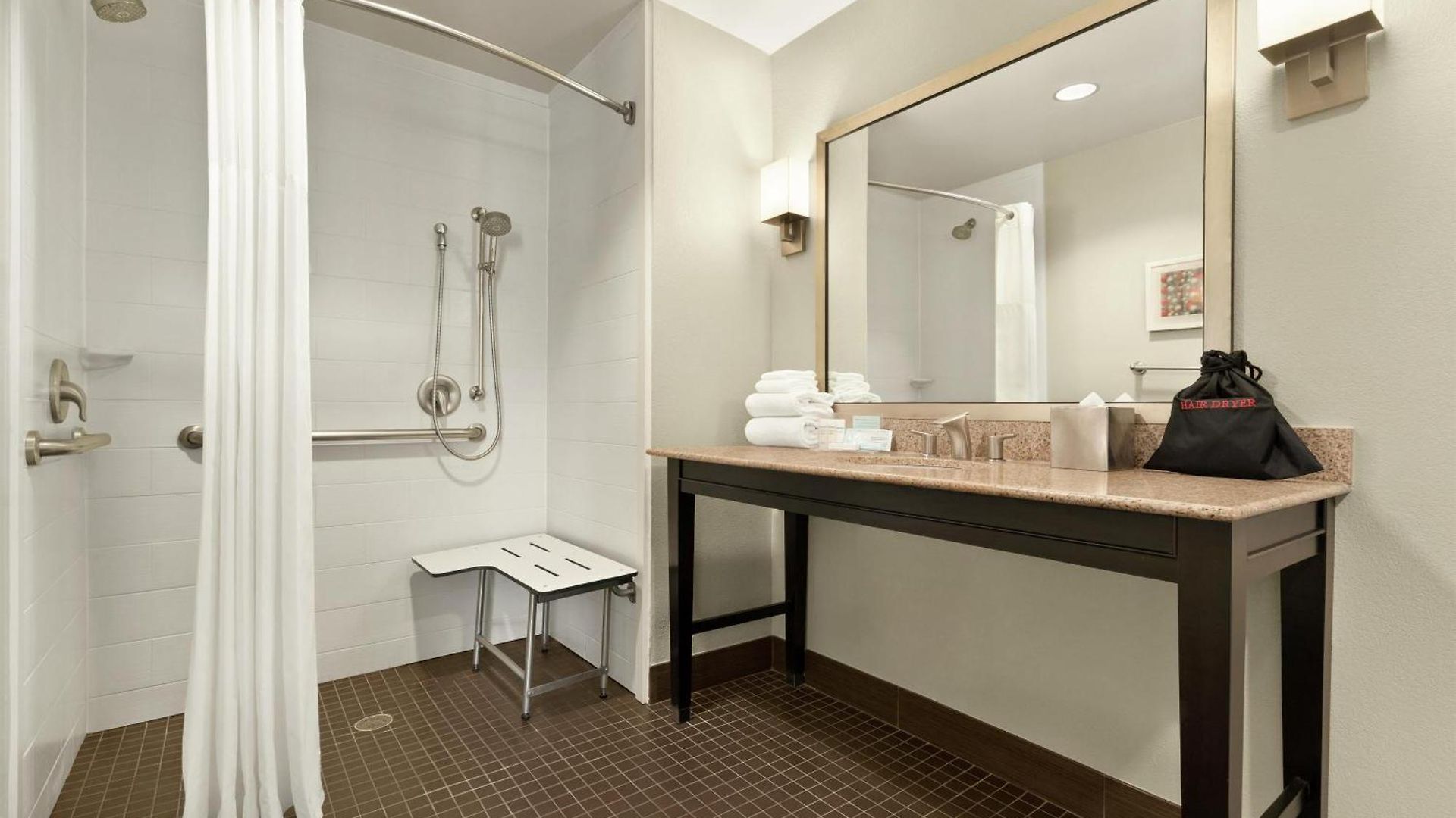 Hampton & Downtown French Quarter Area Hotel