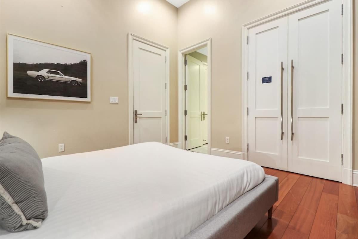 Aparthotel Roami At Factors Row 4*