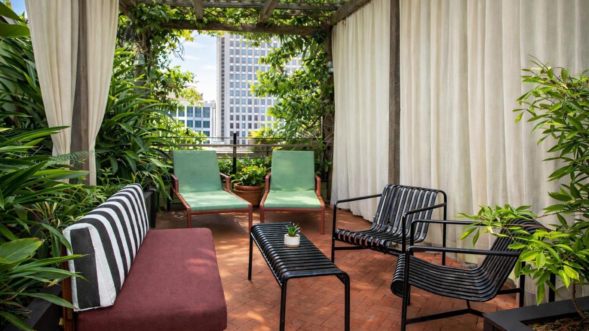 Hotel The Barnett, Part Of Jdv By Hyatt New Orleans