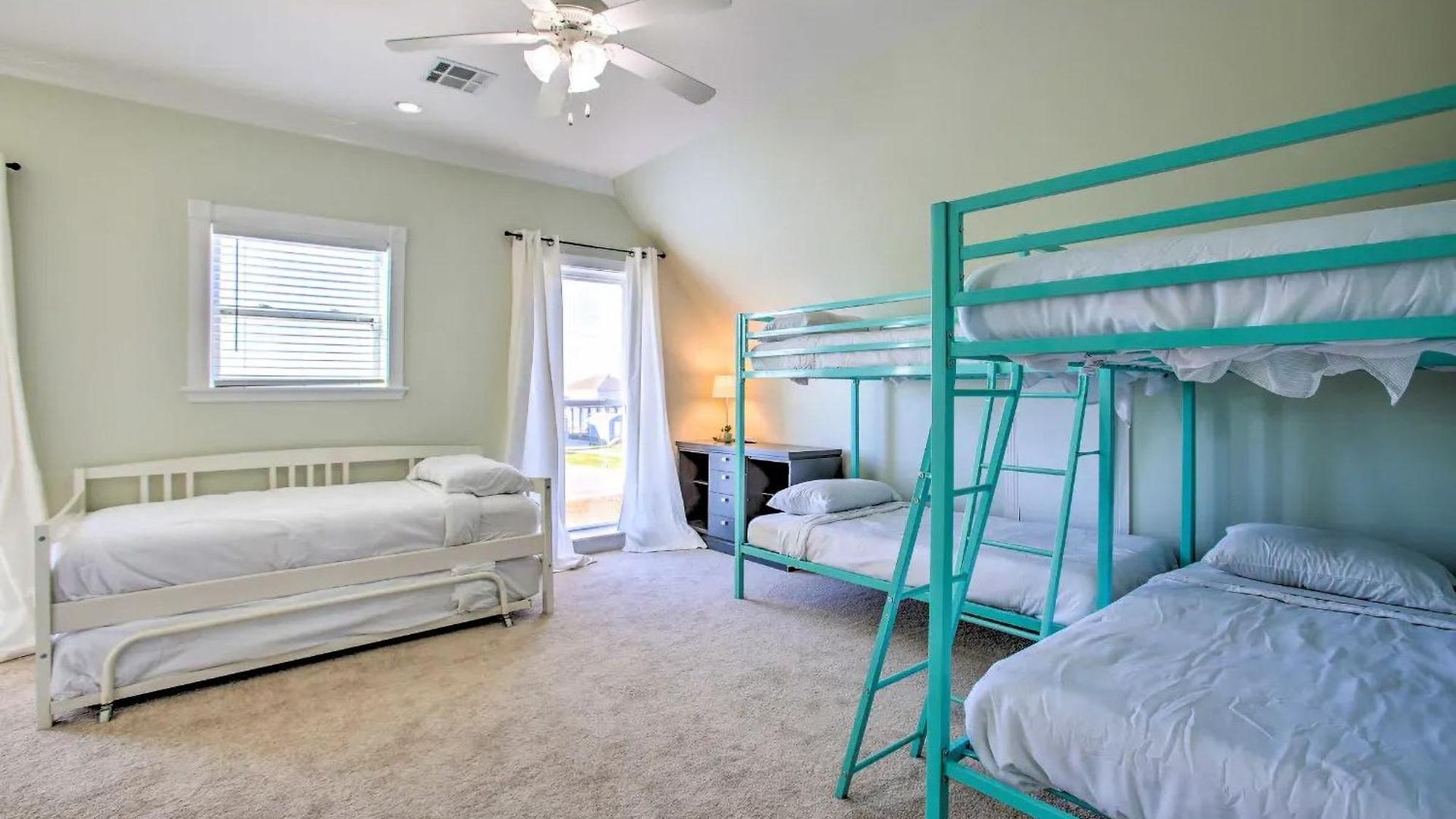 Private Dock & Pool: Luxe Nola Group Getaway! New Orleans