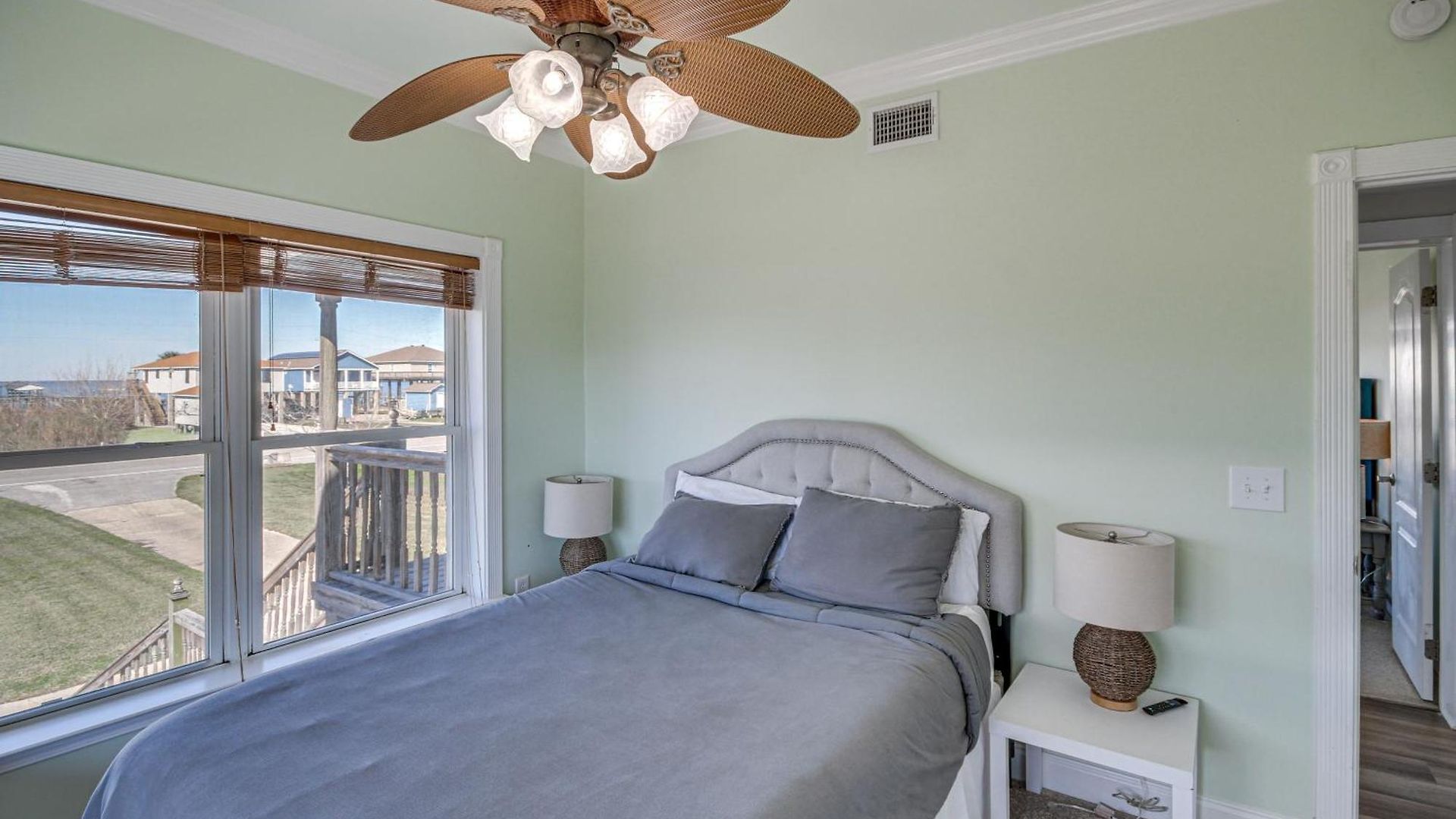 Private Dock & Pool: Luxe Nola Group Getaway! *