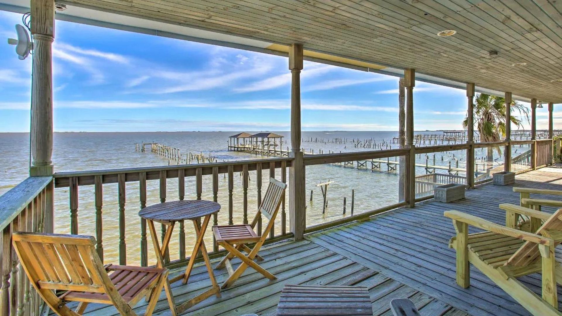 Private Dock & Pool: Luxe Nola Group Getaway! Holiday home