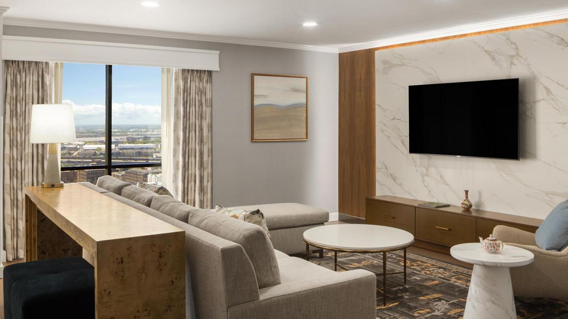 Hilton Riverside Hotel 4*