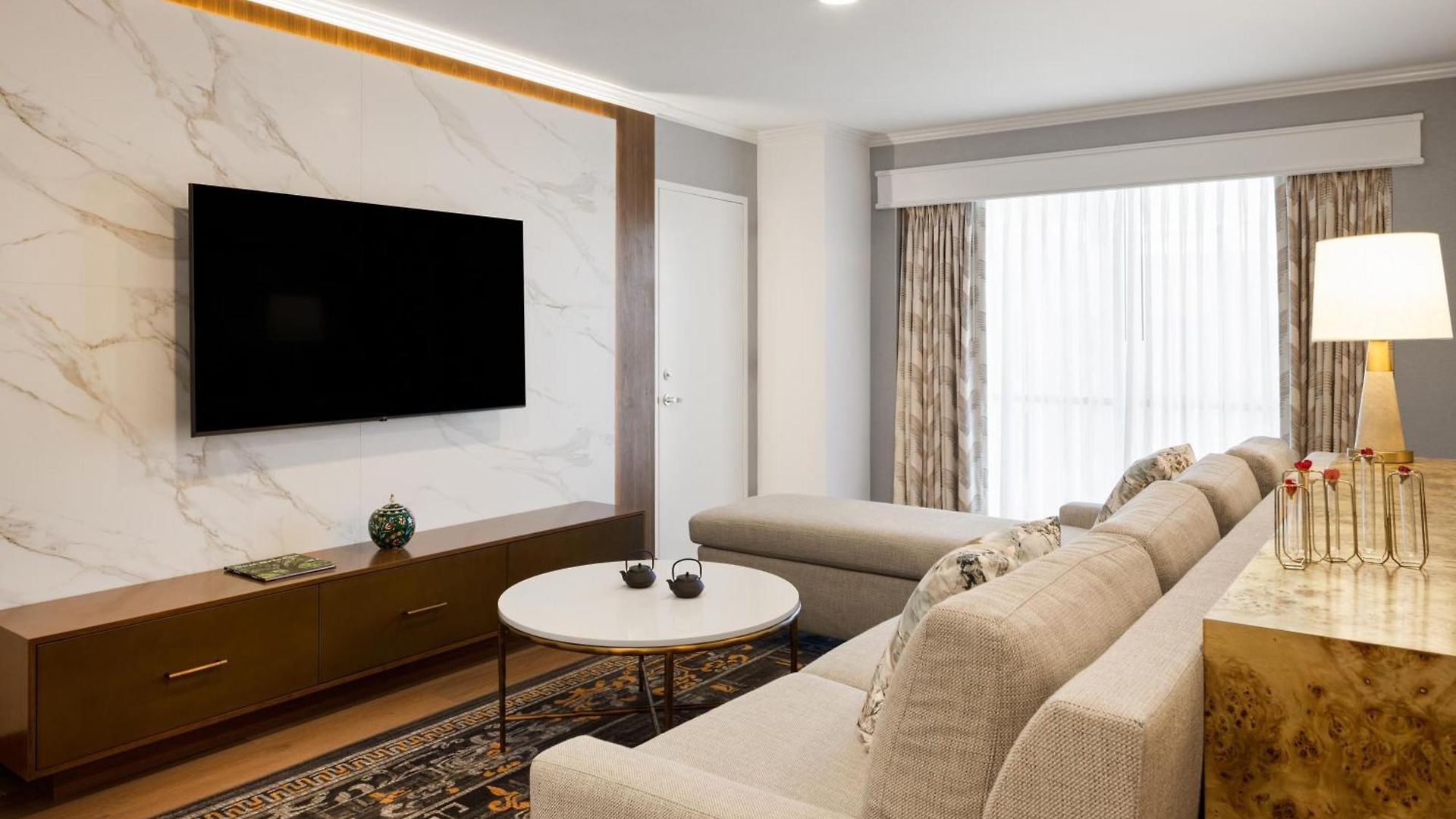 Hotel Hilton Riverside 4*