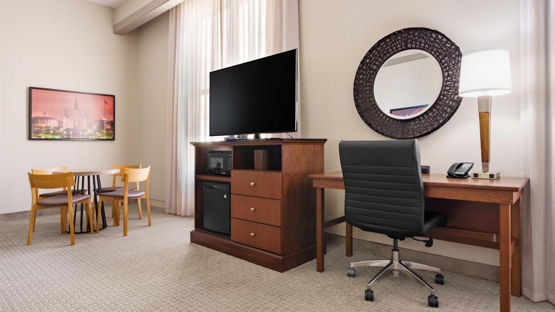 Hotel Drury Plaza 4*