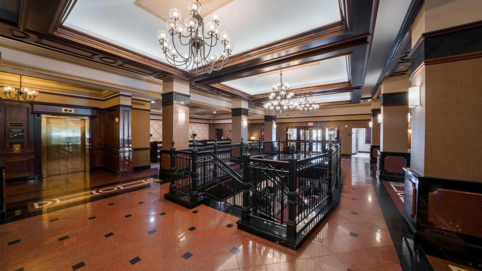Drury Plaza Hotel
