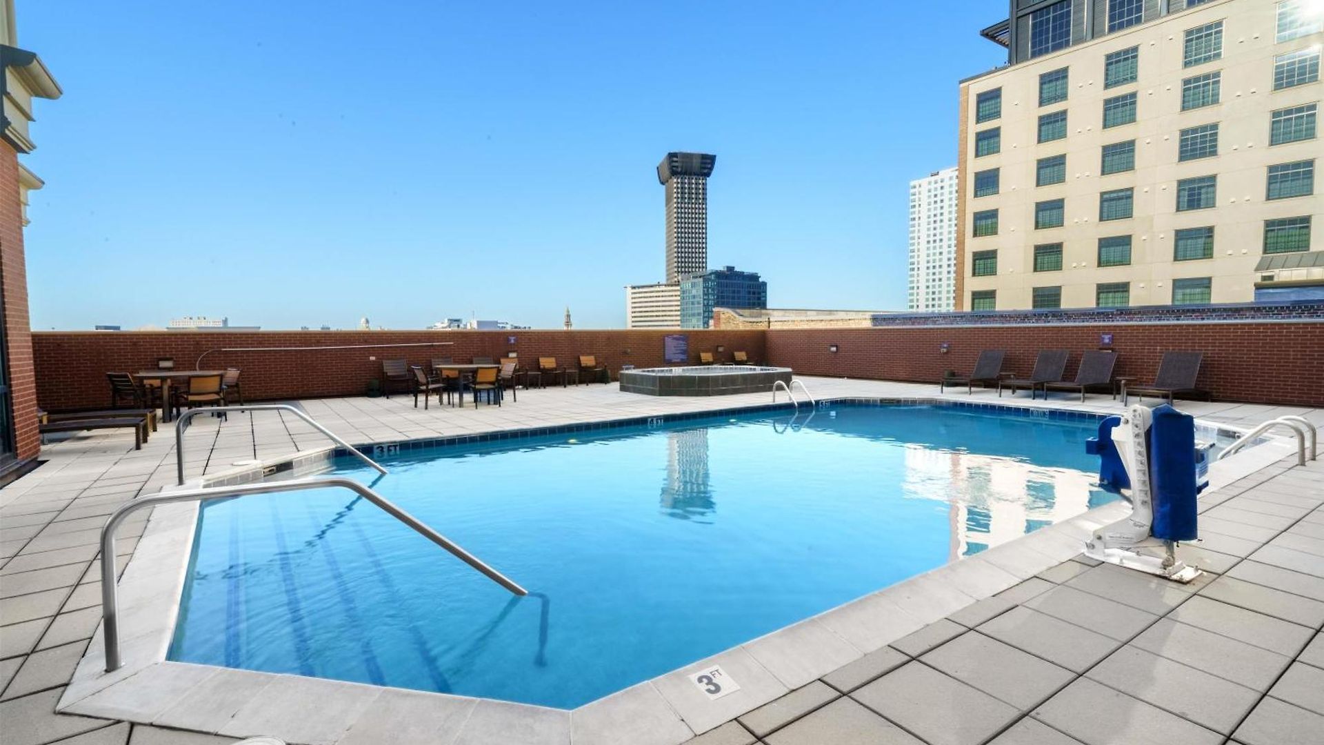 Drury Plaza Hotel