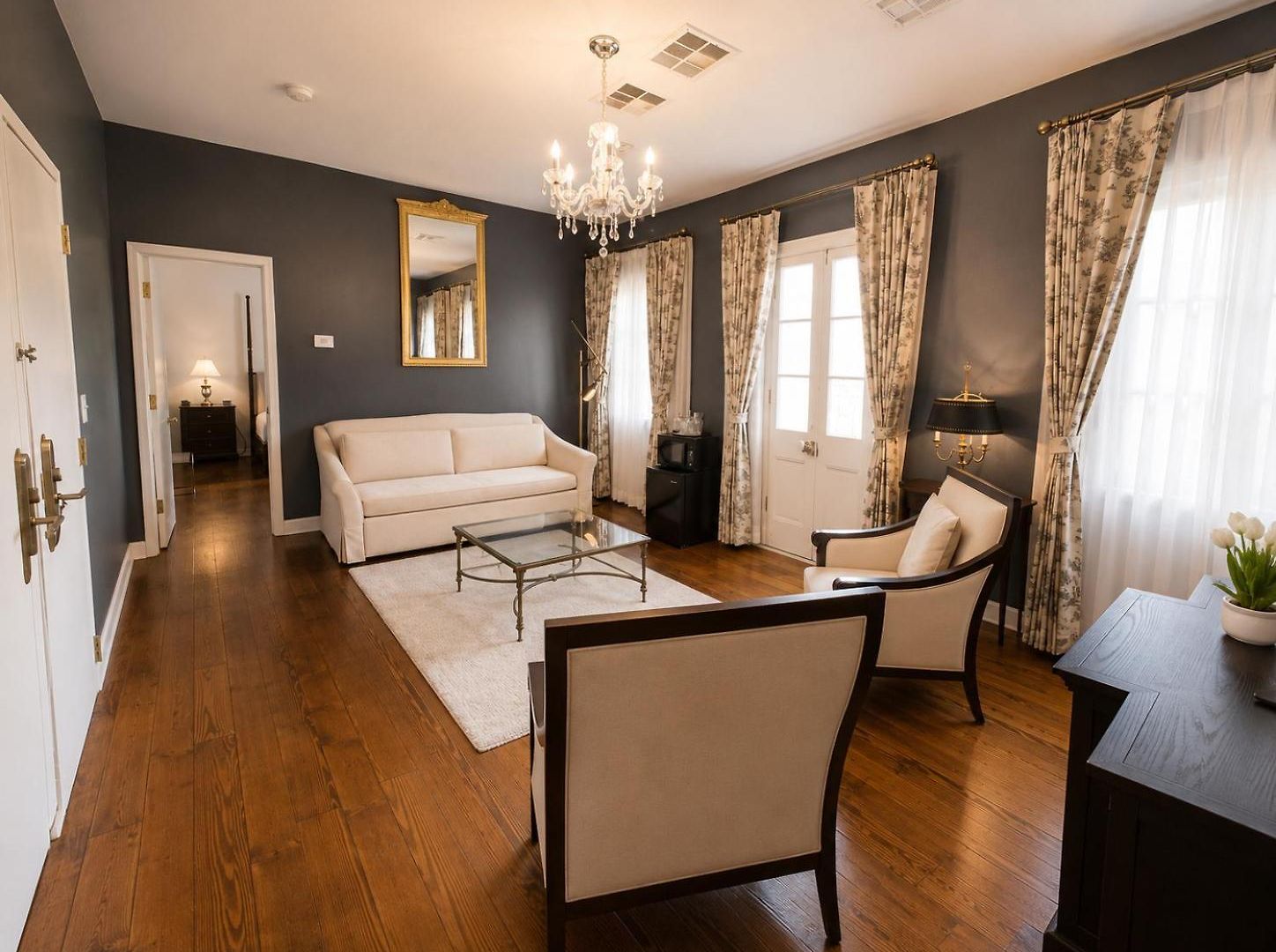 Maison Saint Charles New Orleans