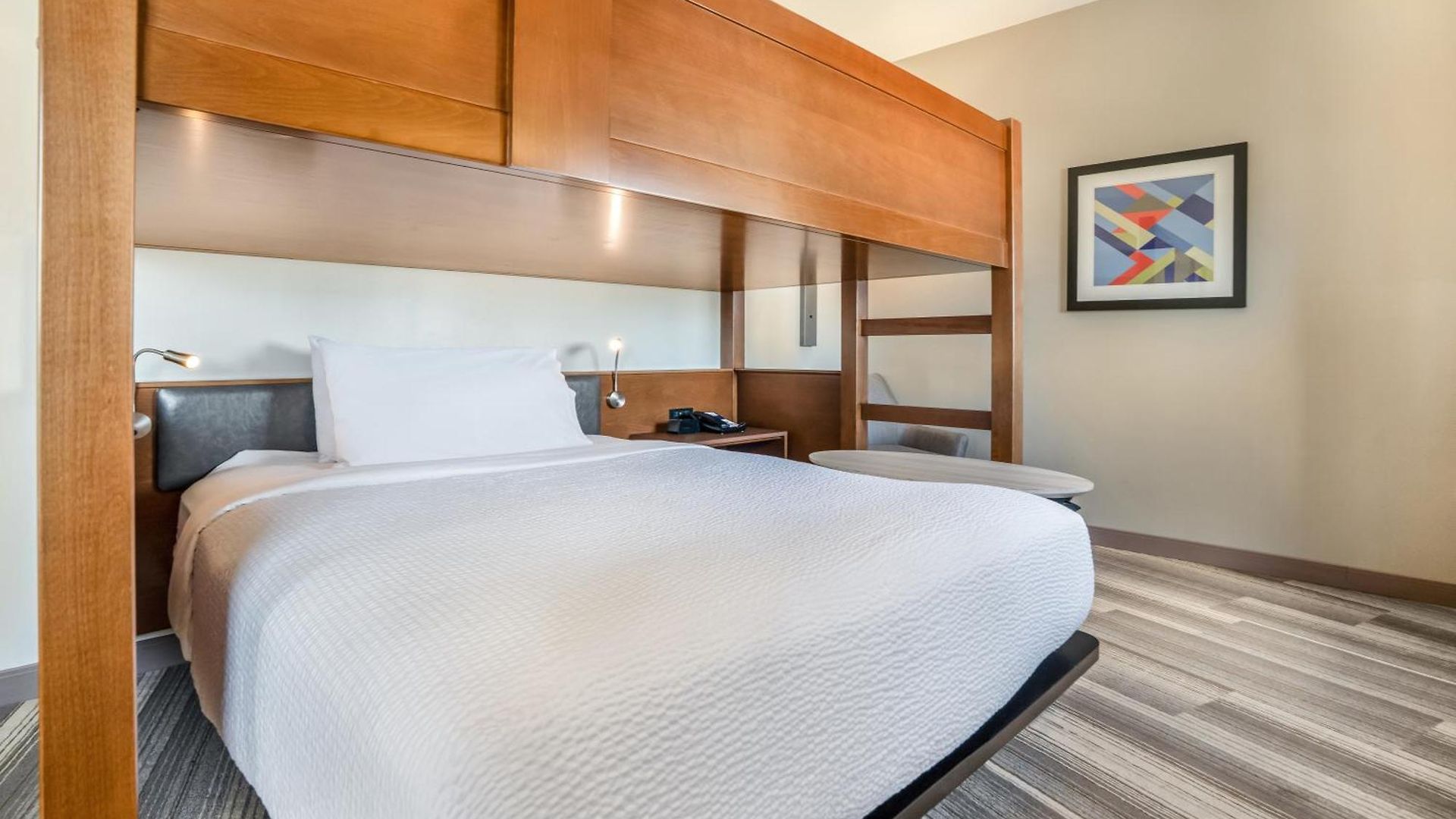 Hotel Express - Arts District By Ihg 3*