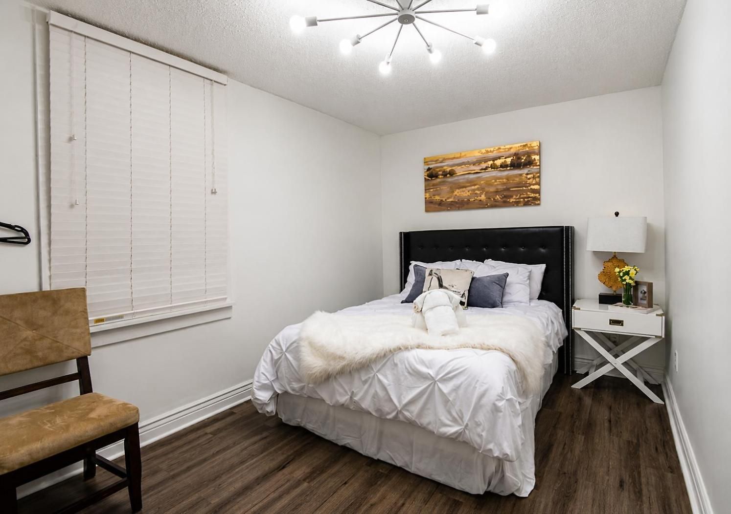 5 Bedroom - Sleeps 8! Steps From Bourbon Street! New Orleans