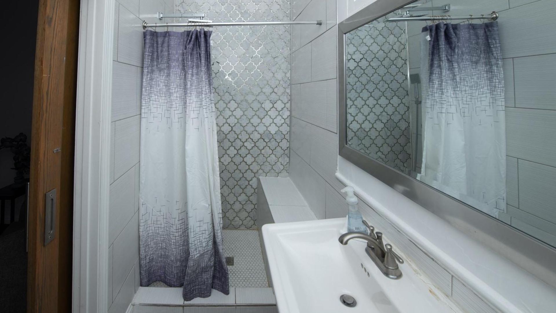 5 Bedroom - Sleeps 10! Location Next To French Quarter! 3*