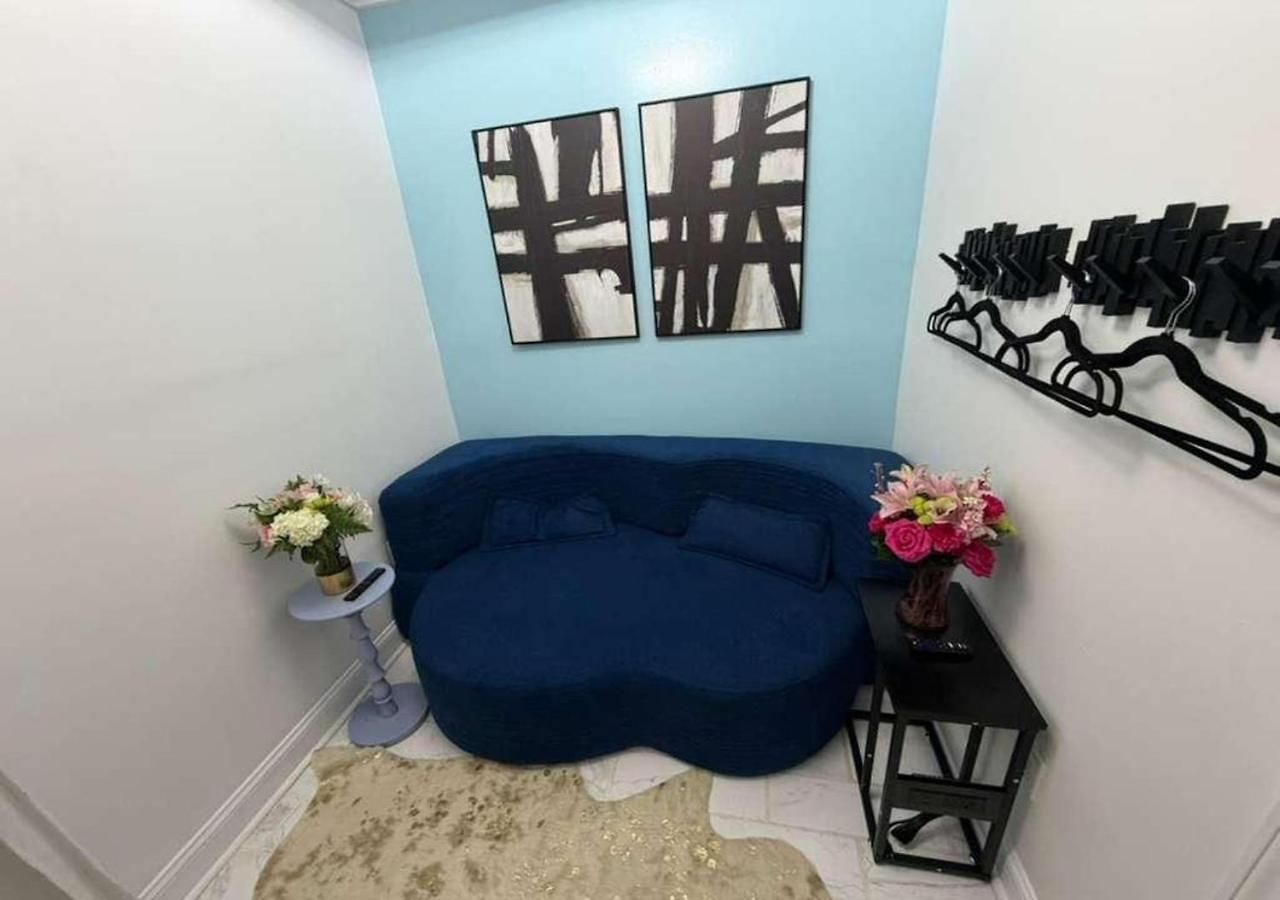 Amazing Modern 5 Bedroom Next To French Qt & Bourbon Bed & Breakfast New Orleans