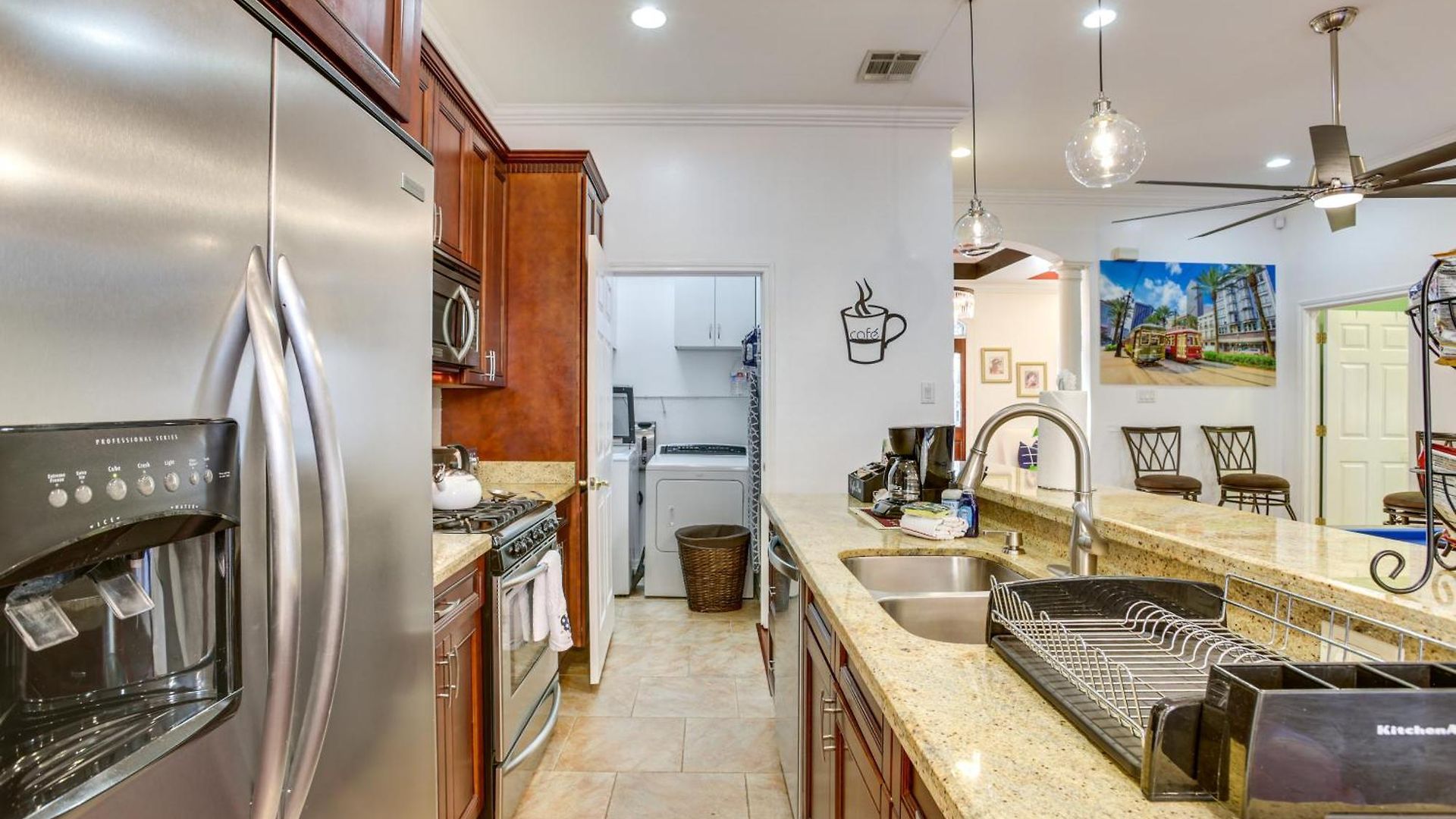 5 Mi To Bourbon St: Nola W/ Fenced Yard!