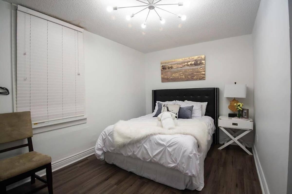 Bed & Breakfast 5 Bedroom - Sleeps 8! Steps From Bourbon Street!