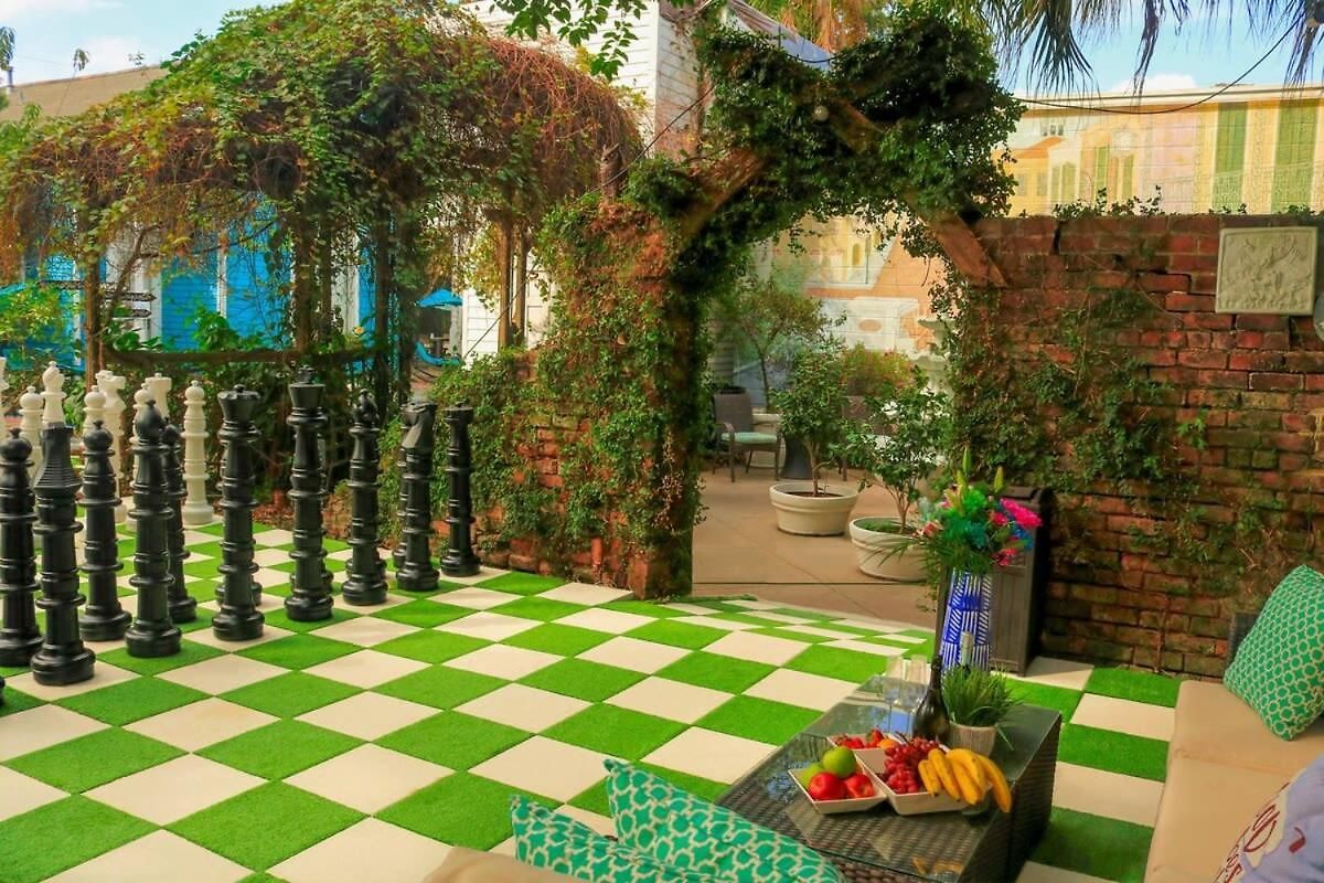 Bed & Breakfast 5 Bedroom - Sleeps 8! Steps From Bourbon Street! New Orleans