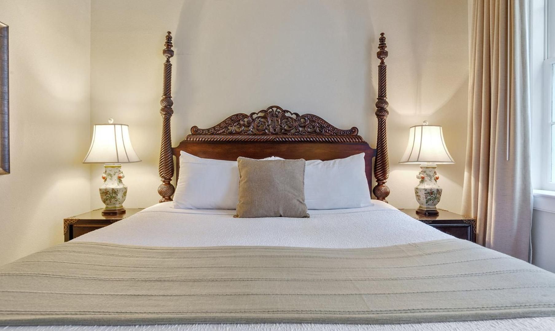 Voco St By Ihg Hotel 4*