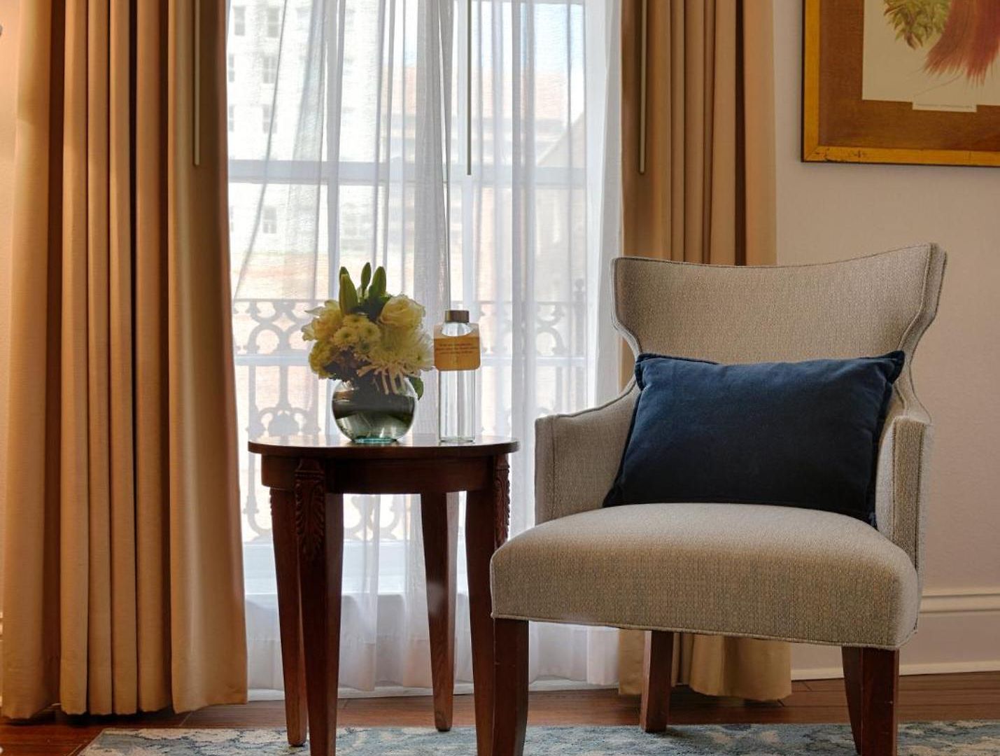 Voco St By Ihg Hotel New Orleans