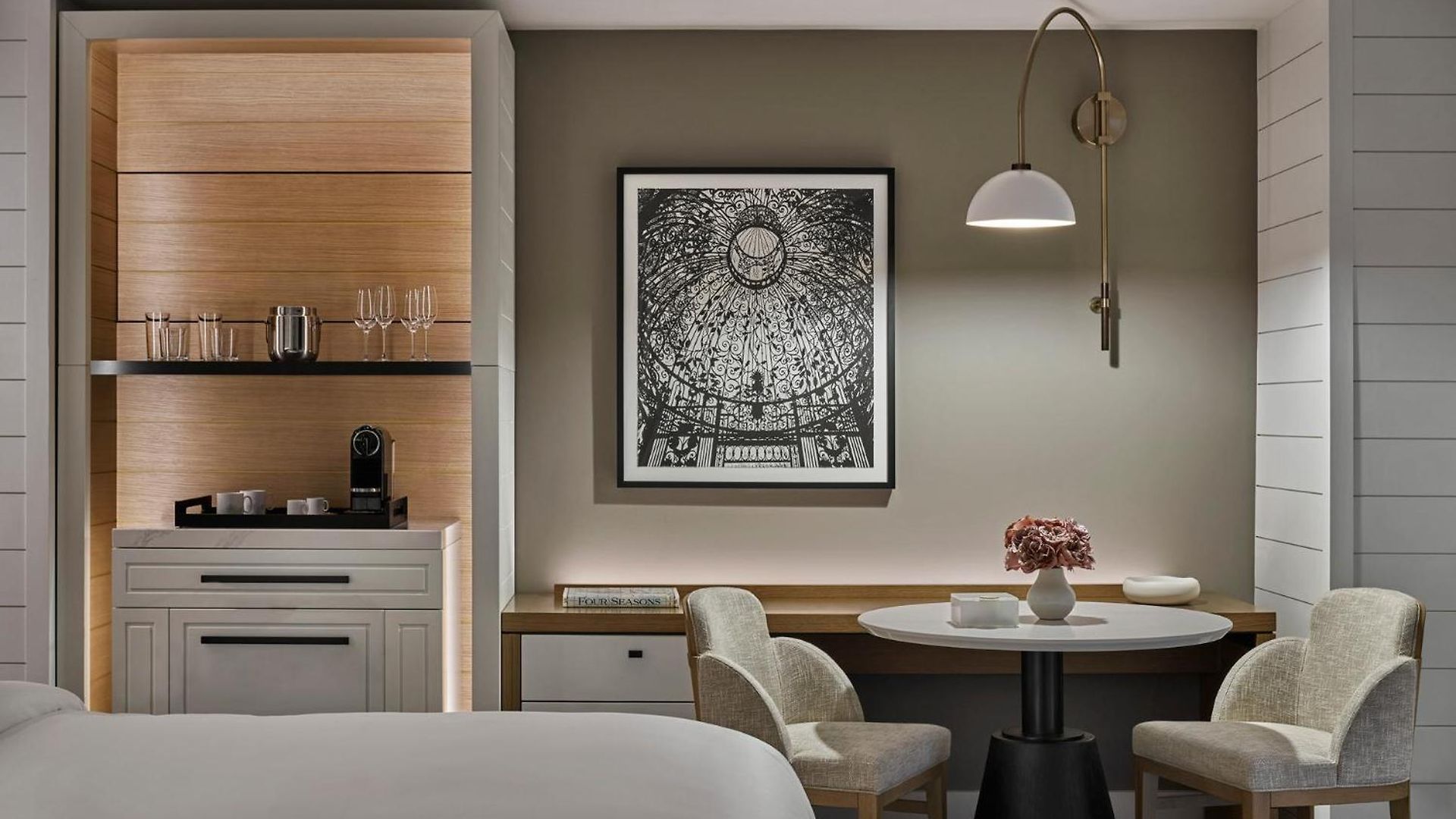 Four Seasons 5*