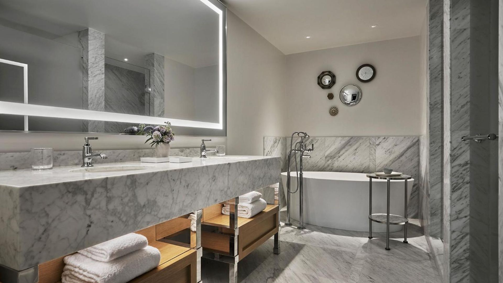 Four Seasons Hotel