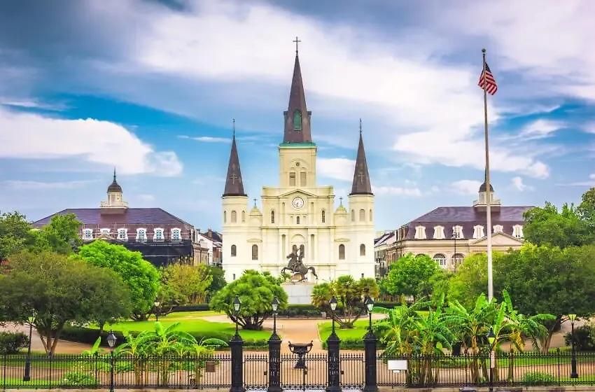Wyndham French Quarter Hotel 4*